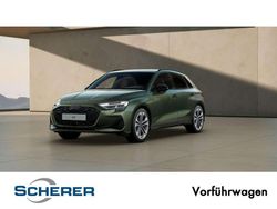 Distriktgrün metallic (metallic) Gebraucht 2025 Audi A3 Ambiente Limousine | 35.890 € (Teuer)