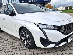 Perlmuttweiss Gebraucht 2023 Peugeot 308 Allure Limousine | 22.500 € (Teuer)
