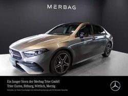 Grau Gebraucht 2023 Mercedes A180 Premium Limousine | 35.330 €