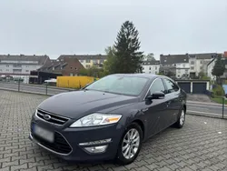 Grau Gebraucht 2014 Ford Mondeo Limousine | 6.700 €