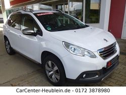 Weiß Gebraucht 2016 Peugeot 2008 Allure SUV | 11.990 € (Fairer Preis)