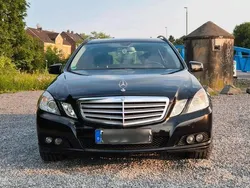 Schwarz Gebraucht 2010 Mercedes E200 Kombi | 7.890 € (Etwas zu teuer)