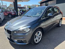 Grau Gebraucht 2017 BMW 225 Active Tourer iPerformance Van / Kleinbus | 11.900 € (Guter Preis)