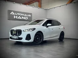 Weiß Gebraucht 2024 BMW 218 Active Tourer M Sport Van / Kleinbus | 26.990 € (Superpreis)