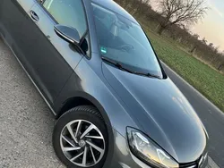Grau Gebraucht 2017 VW Golf VII Sound Limousine | 14.600 € (Fairer Preis)