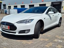 Weiß Gebraucht 2015 Tesla Model S Limousine | 18.500 € (Superpreis)