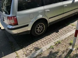 Silber Gebraucht 2001 VW Passat Kombi | 300 € (Superpreis)
