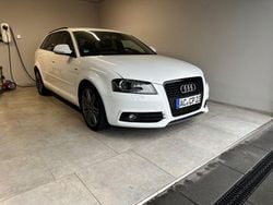 Weiß Gebraucht 2009 Audi A3 Sportback S-Line Kleinwagen | 8.999 € (Teuer)