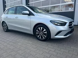 Silber Gebraucht 2020 Mercedes B180 Van / Kleinbus | 20.700 € (Etwas zu teuer)