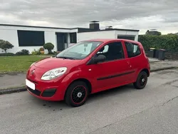 Rot Gebraucht 2009 Renault Twingo Kleinwagen | 2.500 € (Fairer Preis)