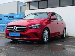 Rot Gebraucht 2019 Mercedes B250 Progressive Van / Kleinbus | 21.450 € (Superpreis)
