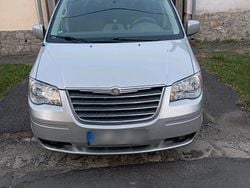 Silber Gebraucht 2010 Chrysler Town & Country Van | 5.990 €