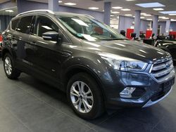 Grau Gebraucht 2018 Ford Kuga Titanium SUV | 15.980 € (Fairer Preis)