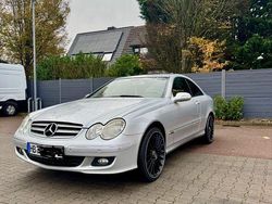Silber Gebraucht 2008 Mercedes CLK200 Elegance Coupé | 5.600 € (Fairer Preis)