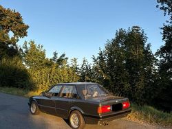 Grau Gebraucht 1998 BMW 325 Limousine | 9.500 €
