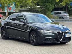 Schwarz Gebraucht 2017 Alfa Romeo Giulia Limousine | 17.500 € (Superpreis)