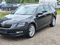 Schwarz Gebraucht 2019 Skoda Octavia Premium Edition Kombi | 15.950 € (Fairer Preis)