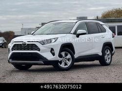 Weiß Gebraucht 2021 Toyota RAV4 Comfort SUV | 16.999 € (Superpreis)