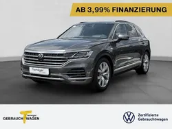 Grau Gebraucht 2023 VW Touareg Elegance SUV | 56.870 € (Fairer Preis)