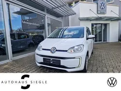 Pure white Gebraucht 2021 VW e-up! Kleinwagen | 12.180 € (Guter Preis)