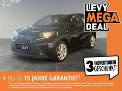 Schwarz Gebraucht 2022 Toyota Aygo Play Kleinwagen | 13.490 € (Fairer Preis)