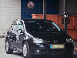 Schwarz Gebraucht 2004 VW Golf V Kleinwagen | 2.850 € (Guter Preis)