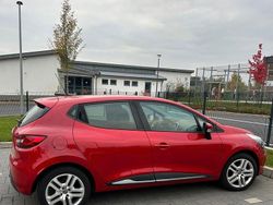 Rot Gebraucht 2017 Renault Clio IV LIMITED Kleinwagen | 6.390 € (Fairer Preis)