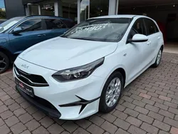 Weiß Neu 2025 Kia Ceed Vision Limousine | 22.490 € (Guter Preis)