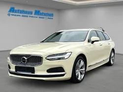 Grau Gebraucht 2024 Volvo V90 Core Kombi | 49.950 € (Fairer Preis)
