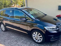 Schwarz Gebraucht 2018 VW Touran Highline Van / Kleinbus | 19.150 € (Guter Preis)