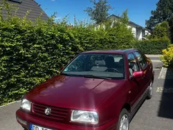 Rot Gebraucht 1997 VW Vento Limousine | 2.800 € (Teuer)