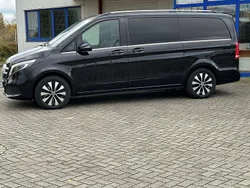 Schwarz Gebraucht 2021 Mercedes V250 Avantgarde Edition Van / Kleinbus | 43.950 € (Fairer Preis)