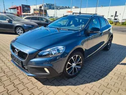 Blau Gebraucht 2018 Volvo V40 CC Kombi | 16.400 € (Fairer Preis)