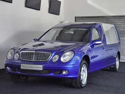 Blau Gebraucht 2006 Mercedes 220 Kombi | 8.850 €