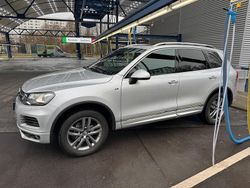 Silber Gebraucht 2014 VW Touareg R-line SUV | 14.490 € (Fairer Preis)