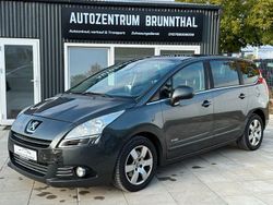 Grau Gebraucht 2013 Peugeot 5008 Business-Line Van / Kleinbus | 3.790 € (Fairer Preis)