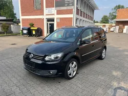 Schwarz Gebraucht 2011 VW Touran Highline Van / Kleinbus | 8.990 € (Fairer Preis)