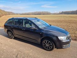 Schwarz Gebraucht 2016 Skoda Octavia Ambition Kombi | 7.000 € (Guter Preis)