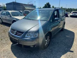 Grau Gebraucht 2003 VW Touran Highline Van / Kleinbus | 950 € (Fairer Preis)