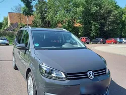 Grau Gebraucht 2014 VW Touran Van / Kleinbus | 9.900 € (Guter Preis)