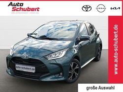 Gruen Neu 2025 Toyota Yaris Hybrid Kleinwagen | 25.280 € (Guter Preis)