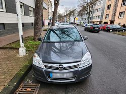 Grau Gebraucht 2009 Opel Astra Limousine | 3.600 €