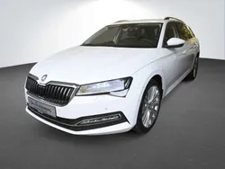 Moonweiß perleffekt Gebraucht 2024 Skoda Superb Style Kombi | 44.390 € (Guter Preis)