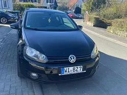 Schwarz Gebraucht 2010 VW Golf VI Limousine | 2.900 € (Fairer Preis)