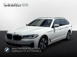 Weiss Gebraucht 2022 BMW 520 Shadowline Kombi | 26.788 € (Superpreis)