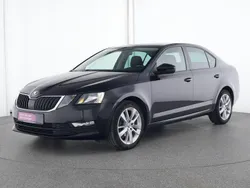 Schwarz magic Gebraucht 2019 Skoda Octavia Ambition Limousine | 16.321 € (Etwas zu teuer)