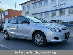 Silber Gebraucht 2011 Hyundai i30 Edition Limousine | 3.990 € (Fairer Preis)