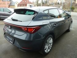 Magnetic grau metallic Neu 2025 Seat Leon Style Limousine | 31.880 € (Fairer Preis)