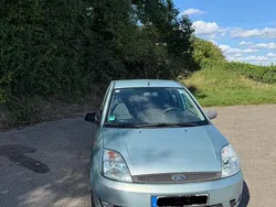 Grün Gebraucht 2003 Ford Fiesta Kleinwagen | 1.500 € (Fairer Preis)