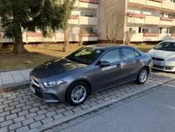 Grau Gebraucht 2020 Mercedes A180 Style Limousine | 20.000 € (Guter Preis)